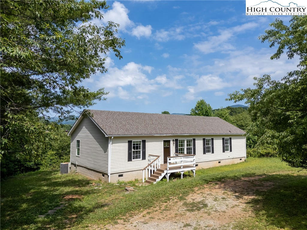 223 RANDOLPH DR, BOONE, NC 28607, photo 1 of 33