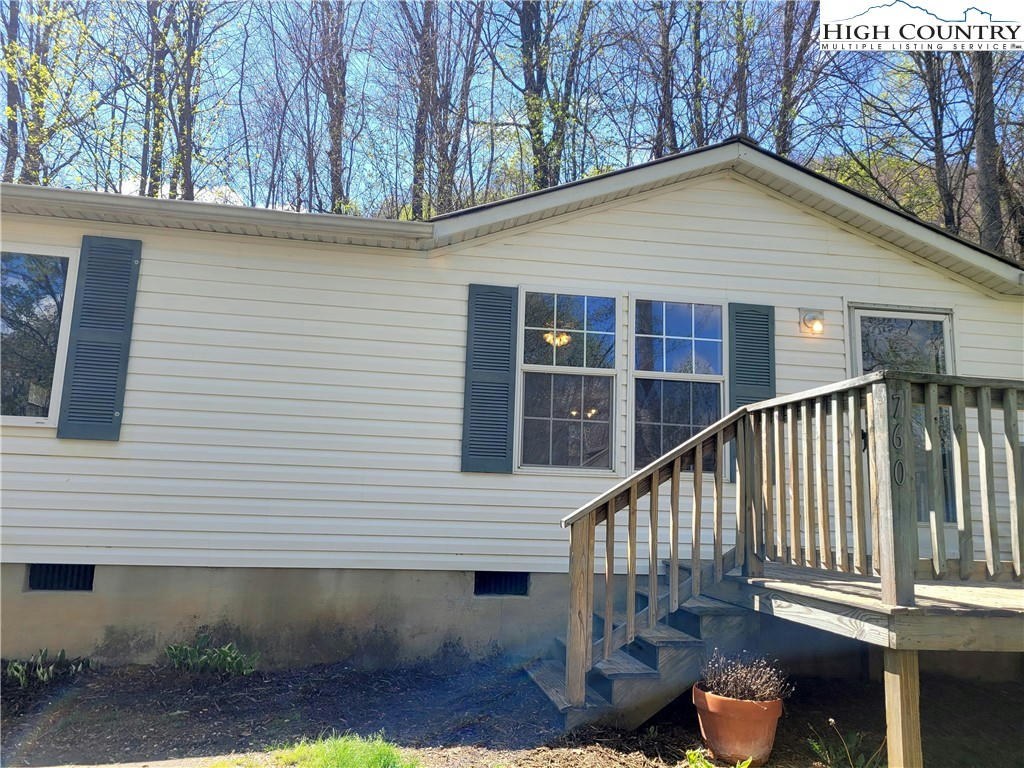 760 TOWNVIEW ST, WEST JEFFERSON, NC 28694, photo 1 of 12
