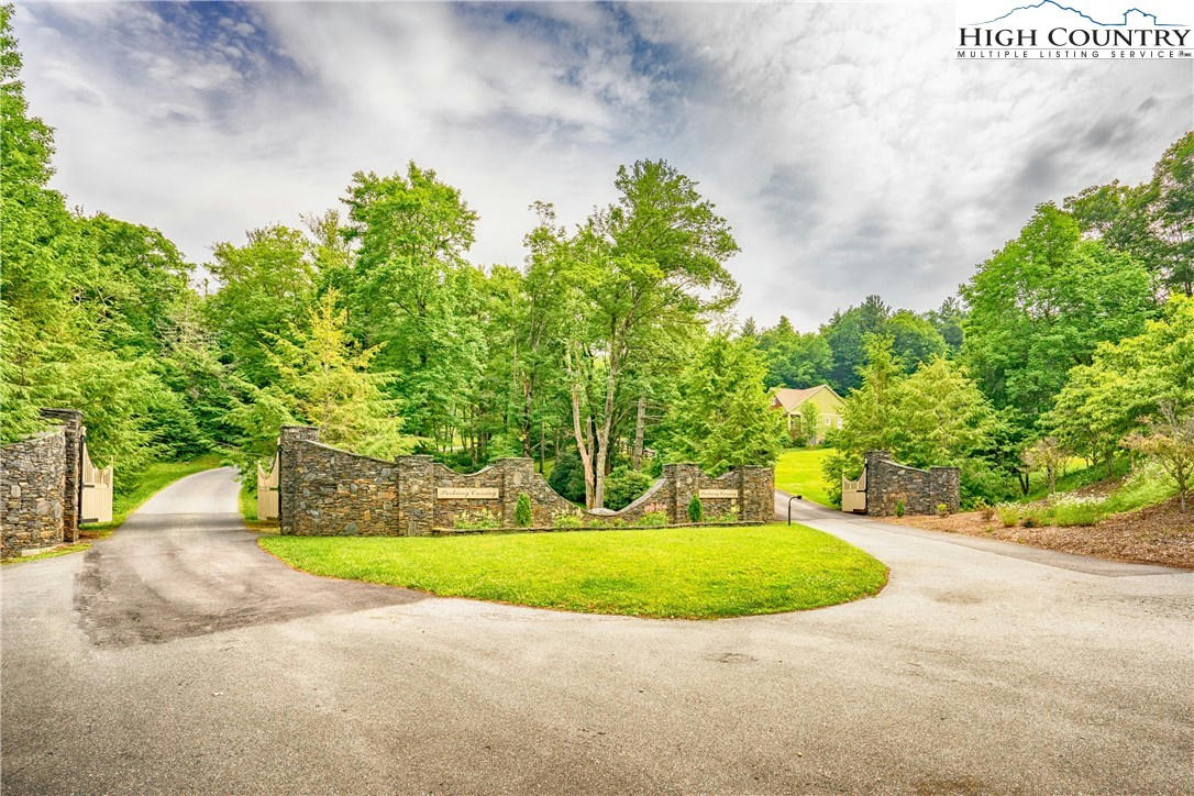 LOT 10 CIELO ROAD, BLOWING ROCK, NC 28605, photo 1 of 13