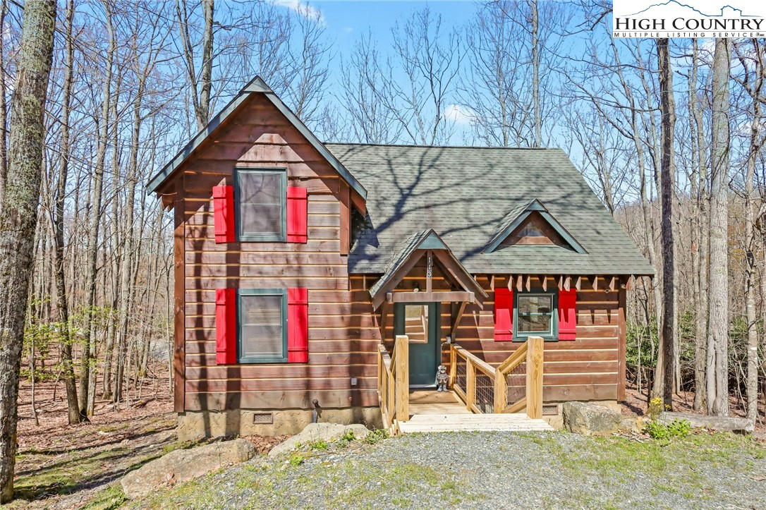 113 TEABERRY TRL, BEECH MOUNTAIN, NC 28604, photo 1 of 27